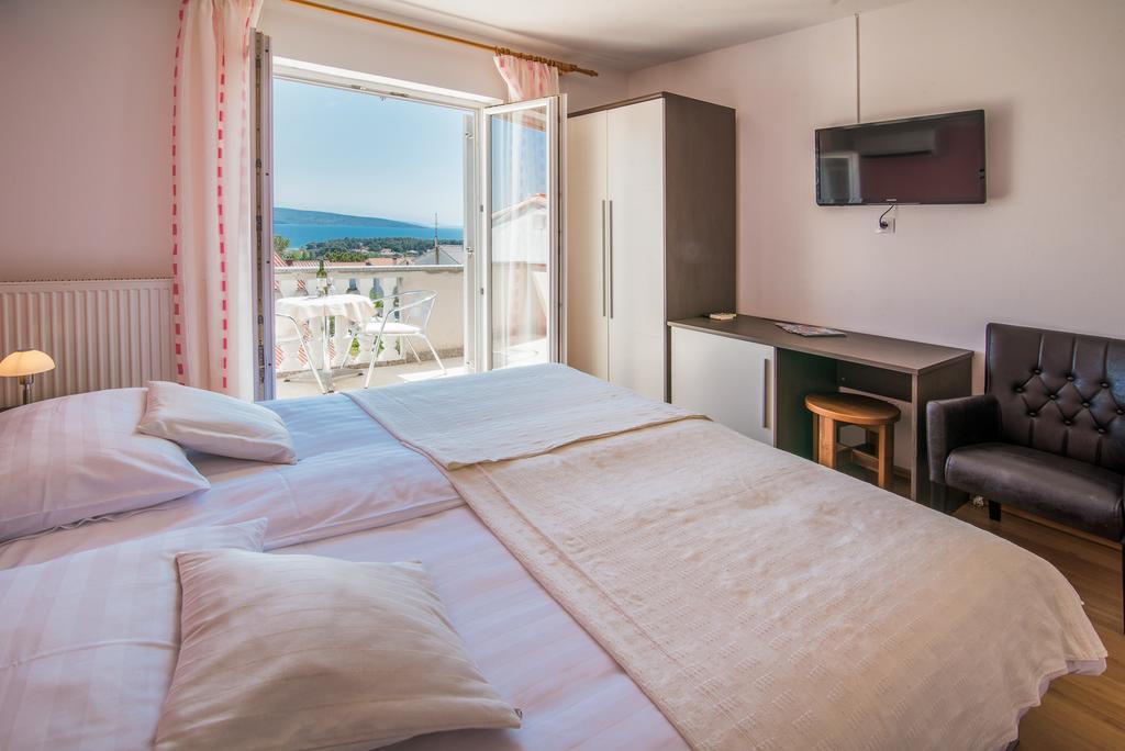 B&B Villa Ana 克尔克 外观 照片