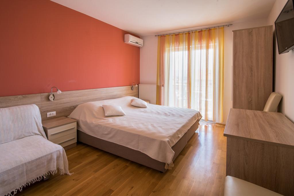 B&B Villa Ana 克尔克 外观 照片