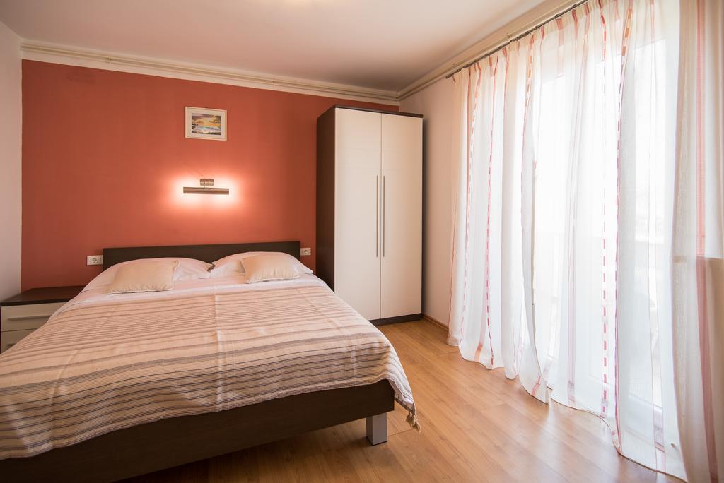 B&B Villa Ana 克尔克 外观 照片