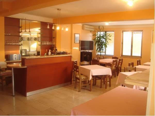 B&B Villa Ana 克尔克 外观 照片