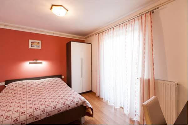 B&B Villa Ana 克尔克 外观 照片