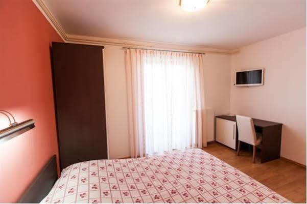 B&B Villa Ana 克尔克 外观 照片